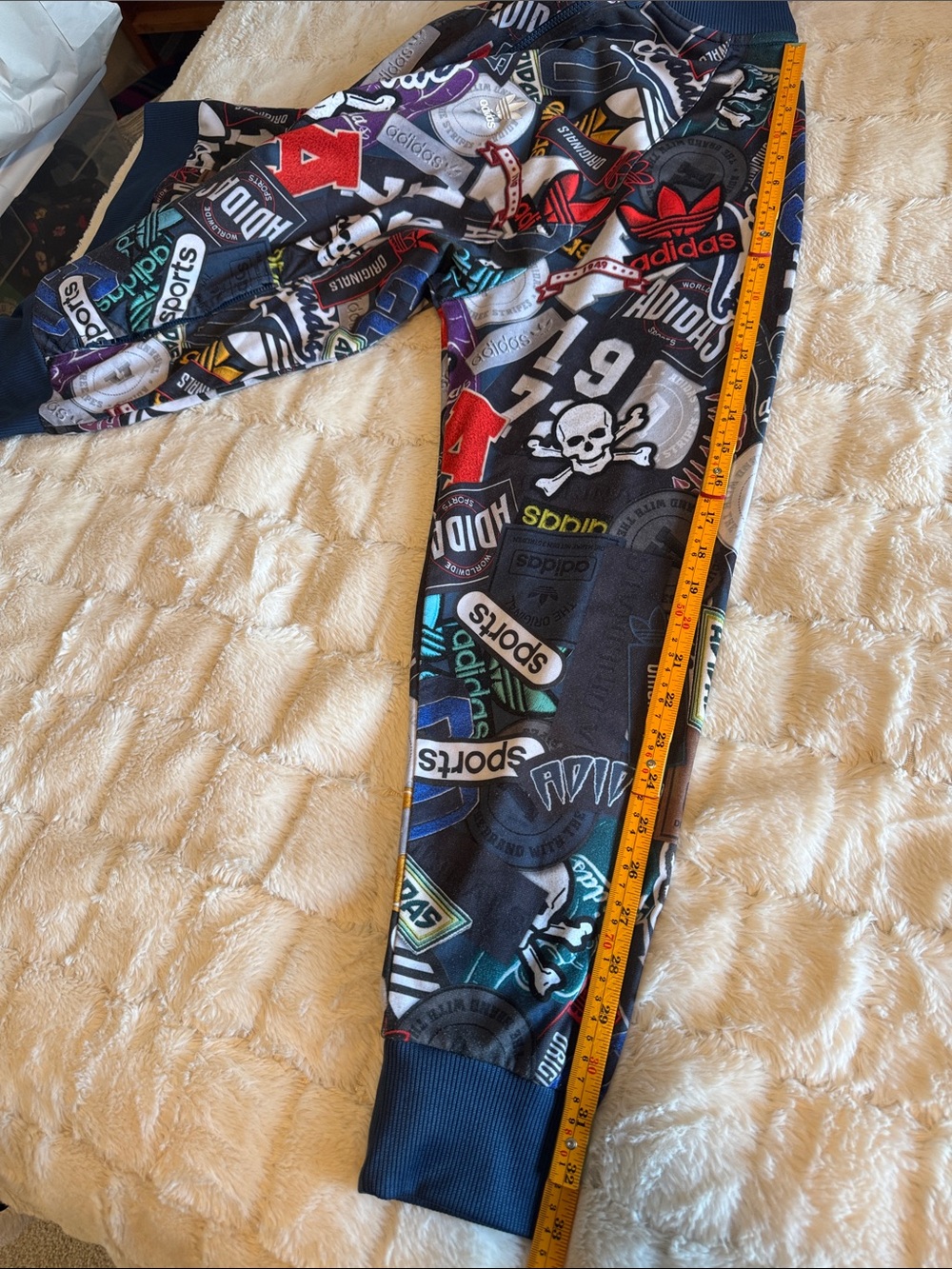 Adidas - All Over Print Logo Zip Up Jacket. Mens 2XL. Logo and Skull print - Picture 10 of 11